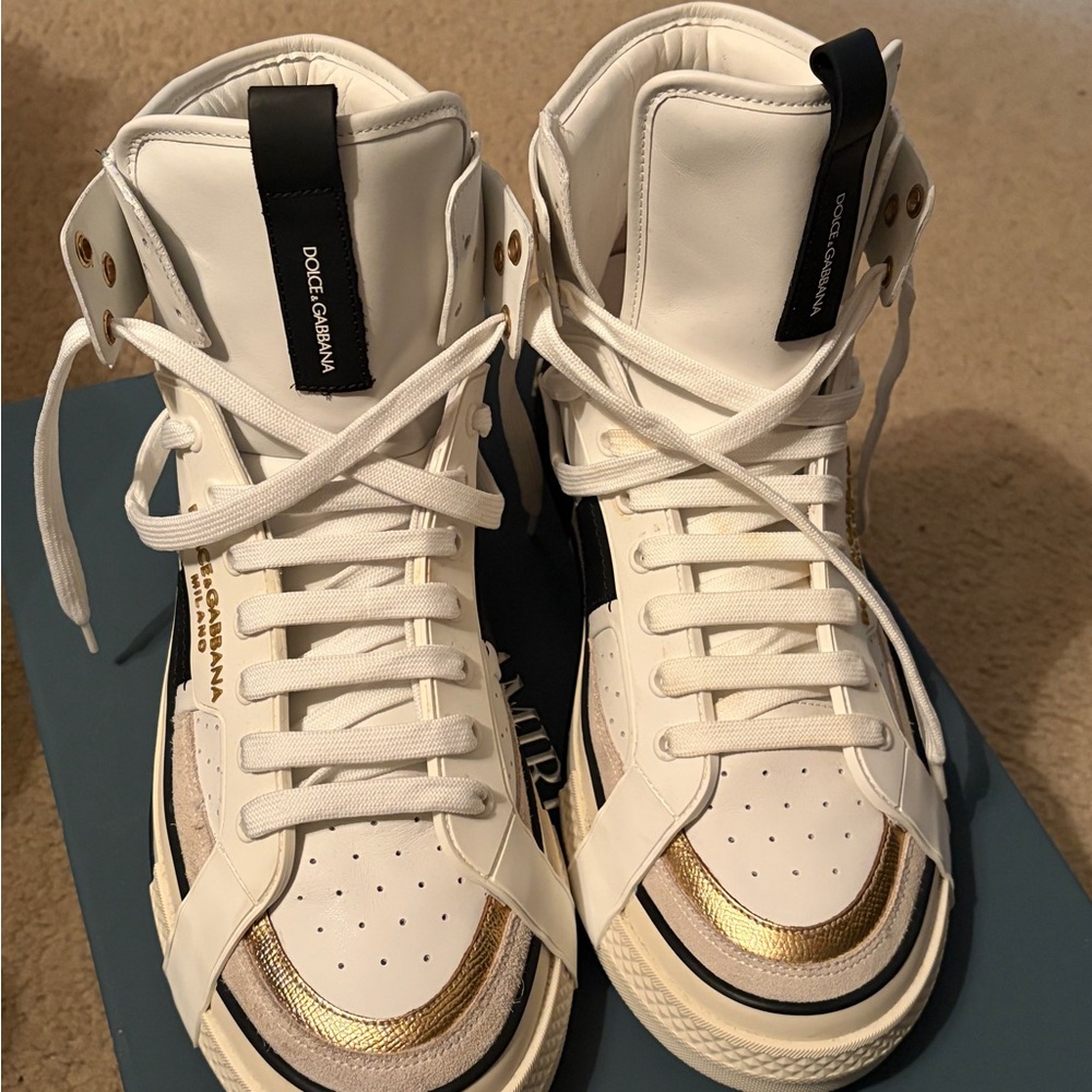 Dolce & Gabbana Women's White and Gold Sneakers